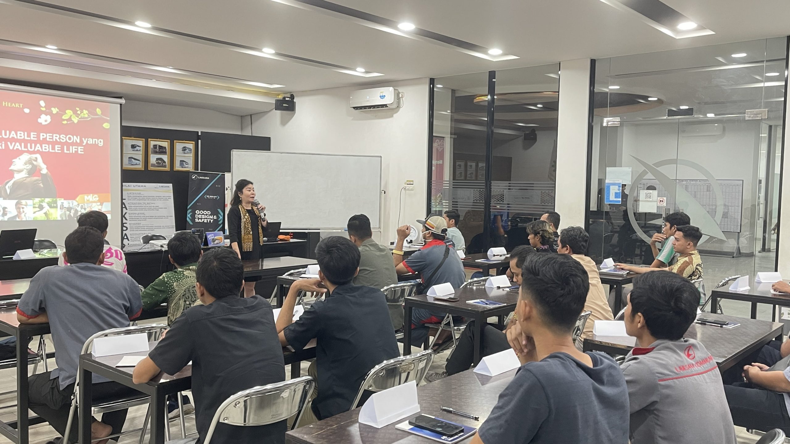 training semarang laksana bus pelatihan semarang bkpsdm rekrutmen bumn