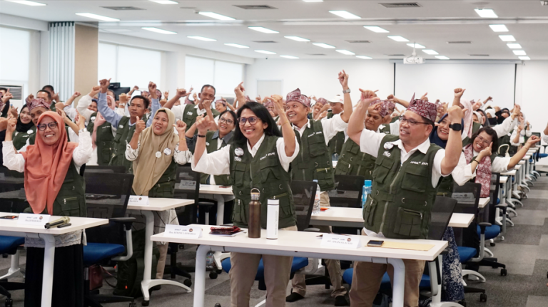 Pembukaan Training MPP RAPP Batch 19 di ALI April Learning Institute Pangkalan Kerinci bersama Maximum Life Group training pensiun sulawesi training pensiun morowali pelatihan purnabakti morowali pelatihan pensiun imip MPP Training Sulawesi Pelatihan Masa Persiapan Pensiun Morowali MPP Training IMIP Pelatihan Purnabakti Karyawan Industri Nikel MPP Training Makassar MPP Training Kendari MPP Training Konawe IWIP Program MPP Morowali Utara Pelatihan Pensiun Industri Tambang MPP Training Kolaka Training Purnabakti Luwu Timur Program Persiapan Pensiun Sulawesi Pelatihan Keuangan Pensiun Karyawan Tambang MPP Training Palu MPP Training Manado Pelatihan Masa Pensiun Karyawan Smelter Program Pensiun Karyawan IMIP Pelatihan Persiapan Pensiun Sulawesi Tengah MPP Training Perusahaan Nikel Pelatihan Purnabakti Sulawesi