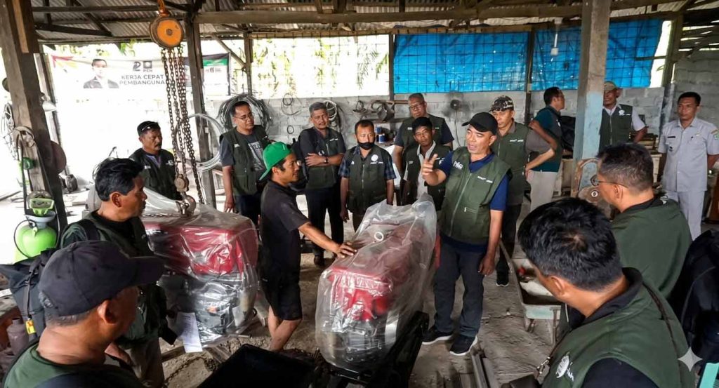 FAQ Training MPP Apa itu training MPP? Training MPP adalah pelatihan yang dirancang untuk membantu karyawan mempersiapkan masa pensiun dengan lebih matang dari sisi finansial, mental, dan aktivitas setelah pensiun. Kapan training MPP biasanya diberikan? Biasanya diberikan kepada karyawan yang akan memasuki masa pensiun dalam rentang waktu 1 hingga 3 tahun sebelum masa purnabakti. Siapa yang dapat mengikuti program training MPP? Program ini dapat diikuti oleh karyawan perusahaan, pegawai instansi pemerintah, maupun organisasi yang ingin mempersiapkan masa pensiun karyawannya. Apa saja materi yang diberikan dalam training MPP? Materi pelatihan biasanya mencakup perencanaan keuangan pensiun, peluang usaha, kesehatan mental dan fisik, serta strategi menjalani masa pensiun secara produktif.