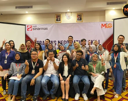 Training Masa Purnabakti Bank Sinarmas bersama Maximum Life Group